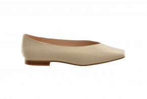 Saffron Browne Slip-On Square Toe Pump